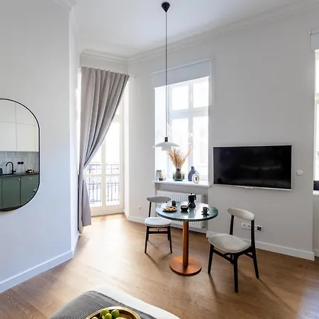 Apartment Lion - Premium With Balcony *