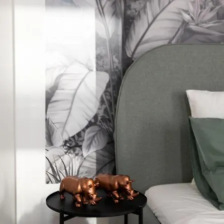 Lion - Premium With Balcony