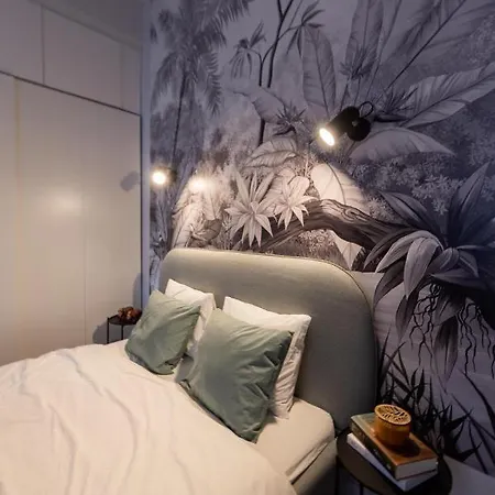 Lion - Premium With Balcony