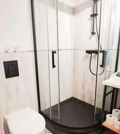 Lion - Premium With Balcony Apartment *