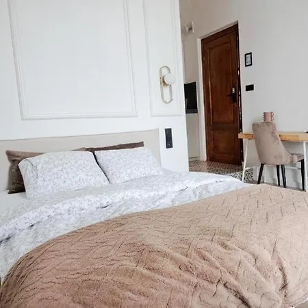 Apartment Lion - Premium With Balcony *