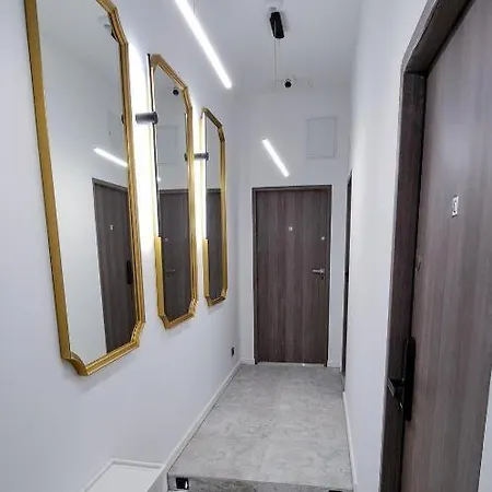 Lion - Premium With Balcony Apartment *