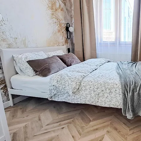 Lion - Premium With Balcony *
