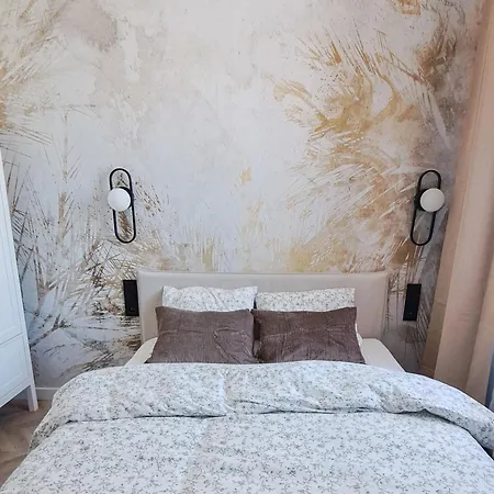 Lion - Premium With Balcony *