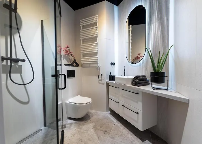 Lion - Premium With Balcony * كراكوفيا