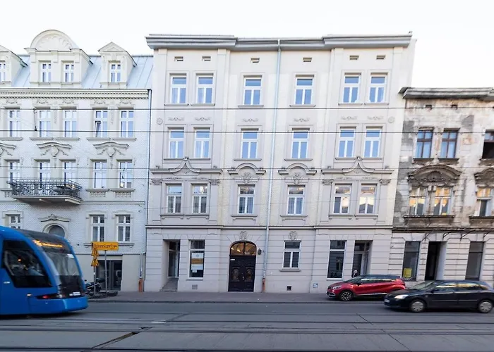 Lion - Premium With Balcony شقة