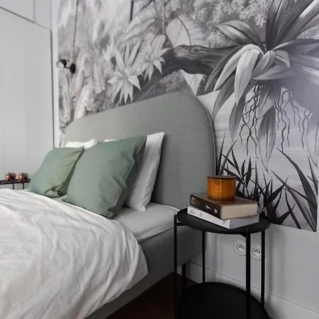 Lion - Premium With Balcony *